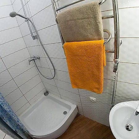 Lägenhet Apartment Hnatyuka15 Квартира В Центрі З Постійним Світлом